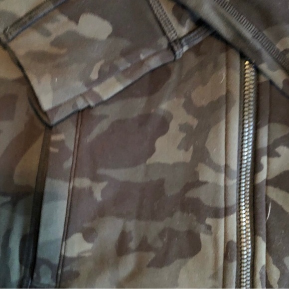 NWT Define Nulu Hooded Jacket - Picture 4 of 6